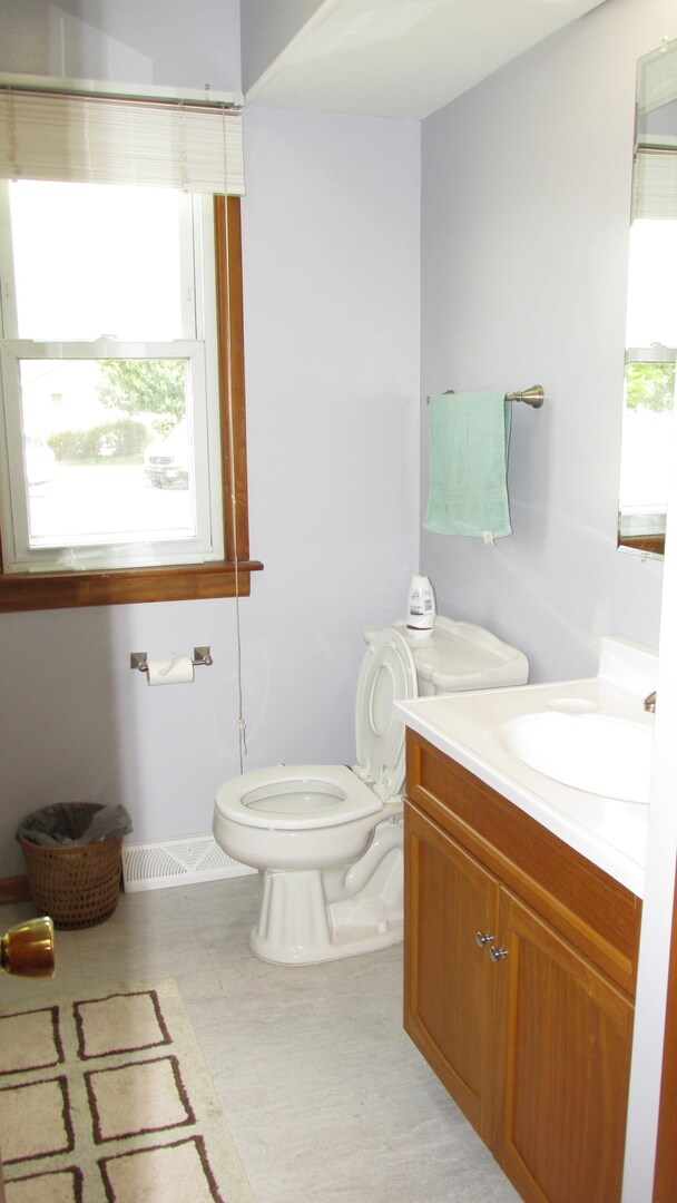 542 W Pleasure Ct, Aurora, IL 60506 - photo 4