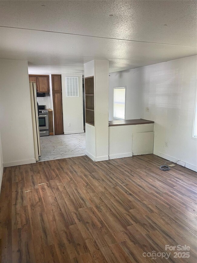 104 Poplar St, Clover, SC 29710 - photo 5