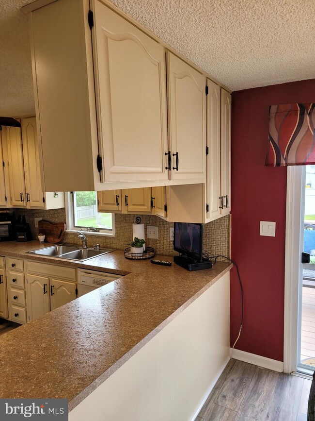 7 Lexington Rd, Bordentown, NJ 08505 - photo 7