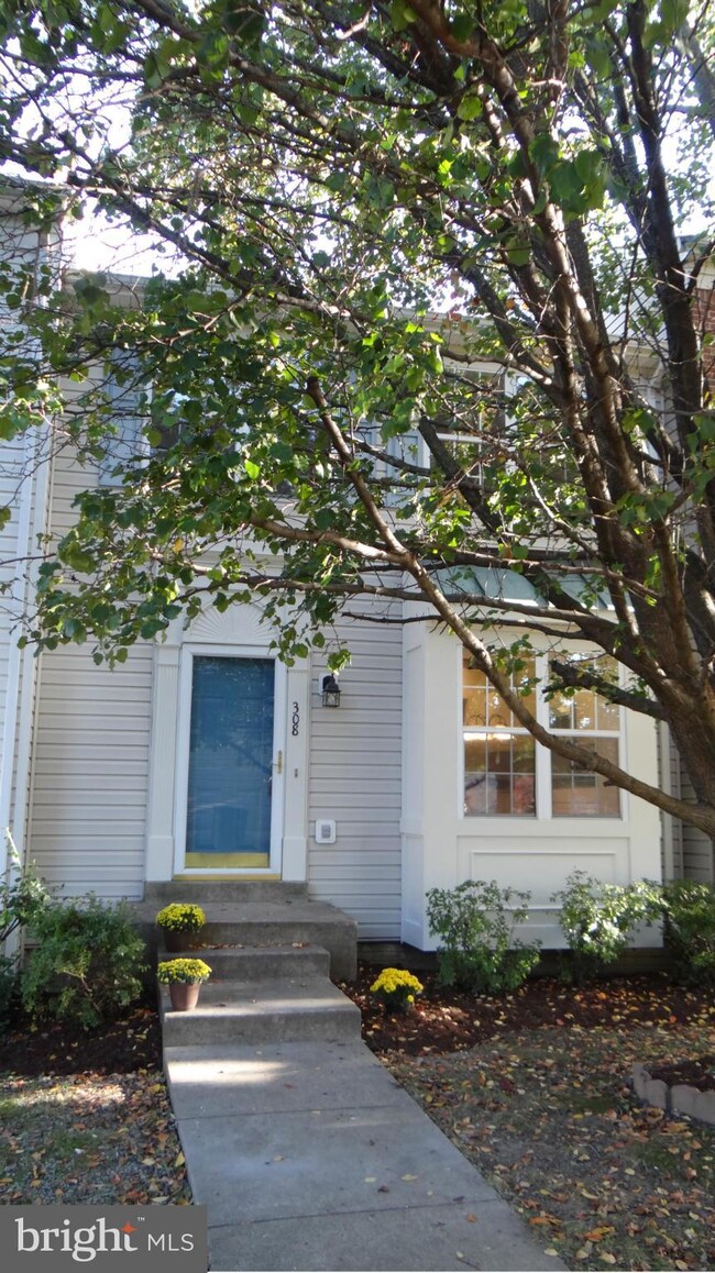 308 Rover Ct, Stafford, VA 22554 - photo 2