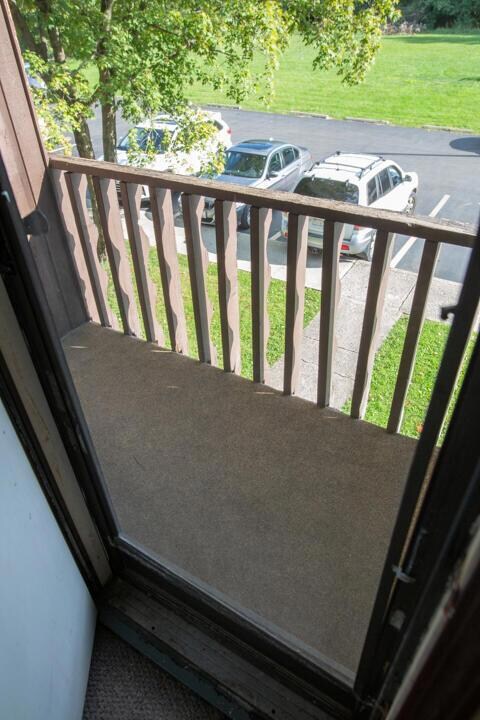 2816 Stonehenge Dr, Columbus, OH 43224 - photo 2