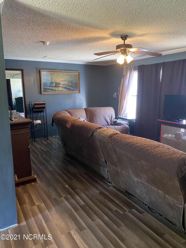 8BDF6E26-41BF-4F22-8810-95F24BE42954