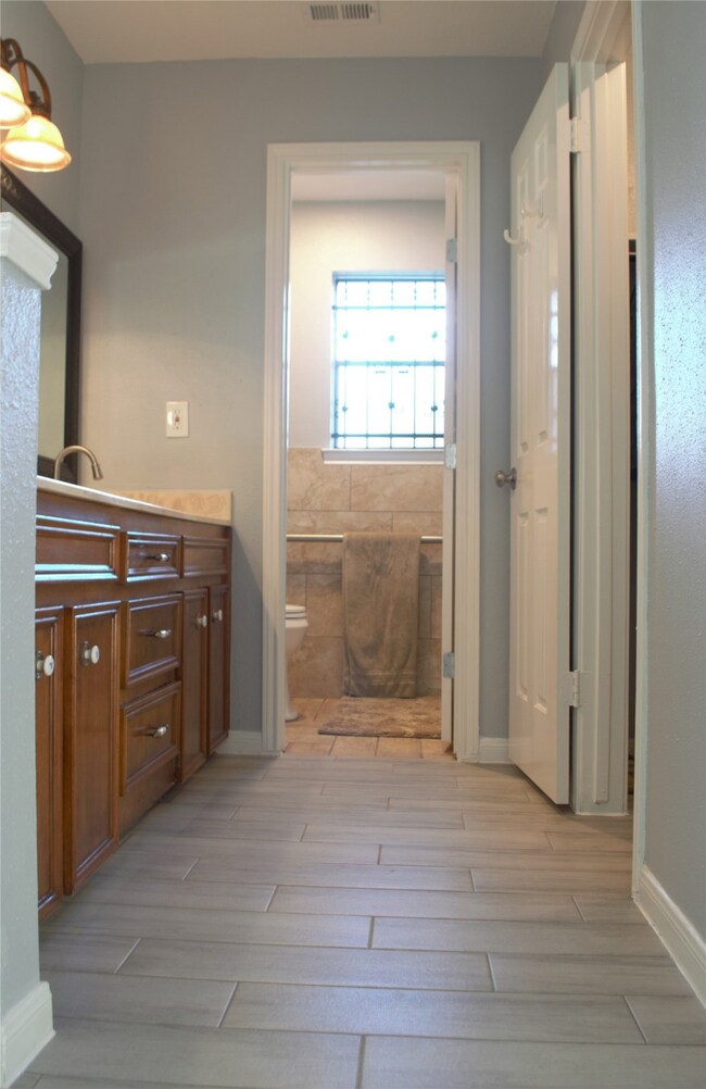 7938 Yellow Pine Dr, Houston, TX 77040 - photo 4