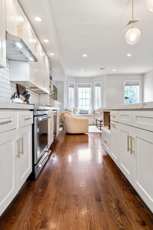 797 E 4th St unit 2, Boston, MA 02127 - photo 4