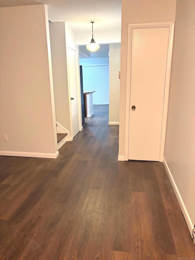 9 Patricia Rd unit E, Bridgeport, CT 06606 - photo 3