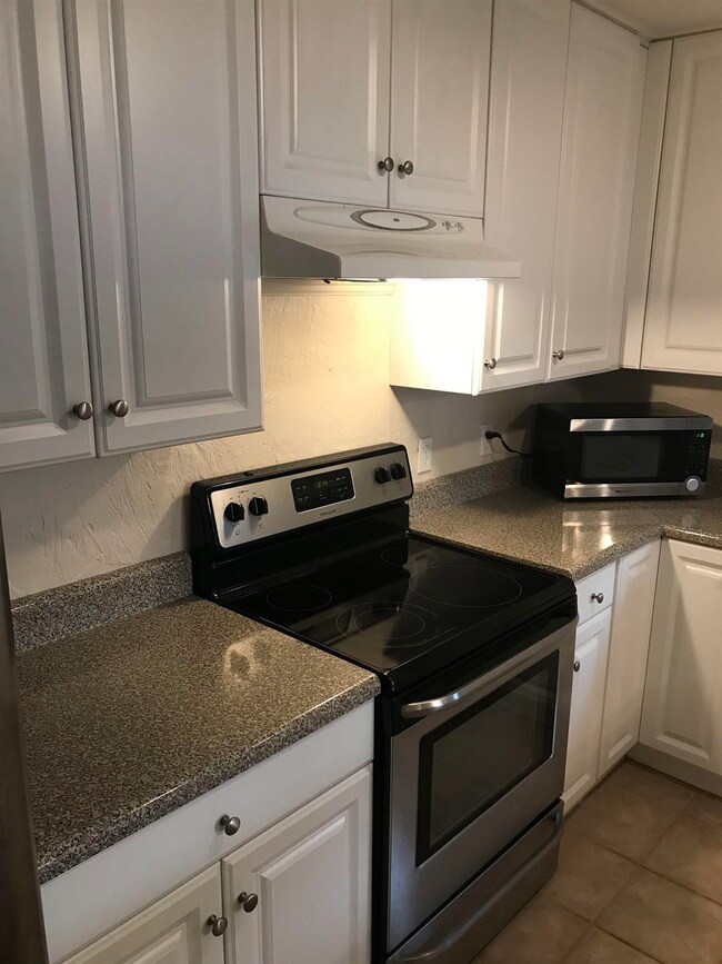 2247 Shady Timbers Cir unit C, Tallahassee, FL 32304 - photo 7