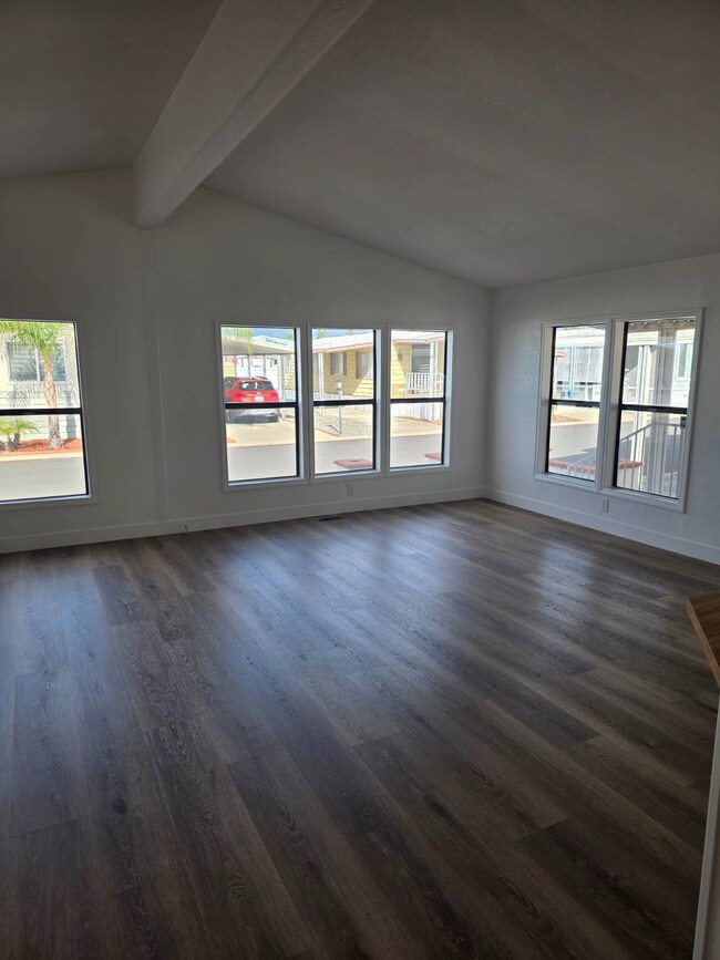 200 W San Bernardino Ave unit 3, Rialto, CA 92376 - photo 4