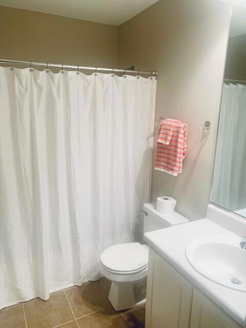 Hall Bathroom (2)