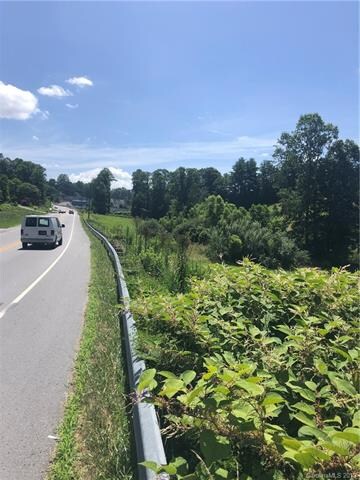 95 Commercial Hill Dr, Hendersonville, NC 28792 - photo 3