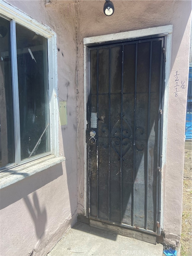 12116 S Willowbrook Ave, Compton, CA 90222 - photo 2