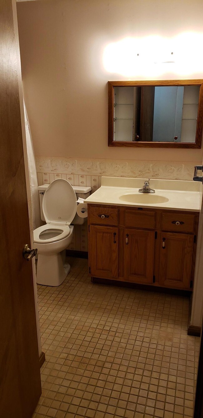 1344 King Rd unit Bldg. 5, Unit M, Ashland, OH 44805 - photo 4