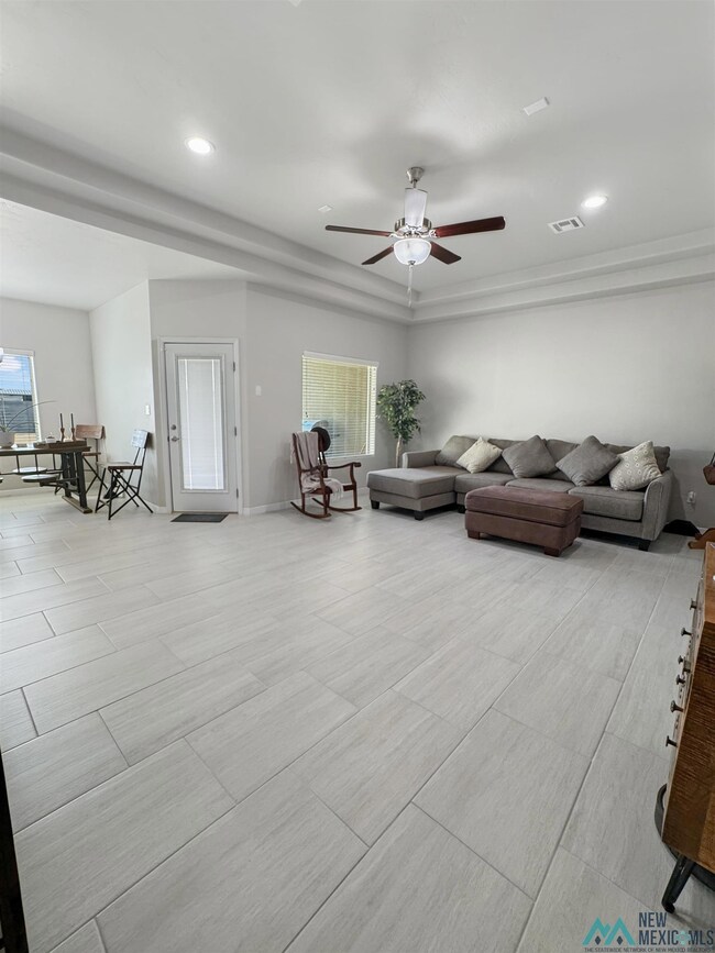 1021 Malibu Way, Carlsbad, NM 88220 - photo 4