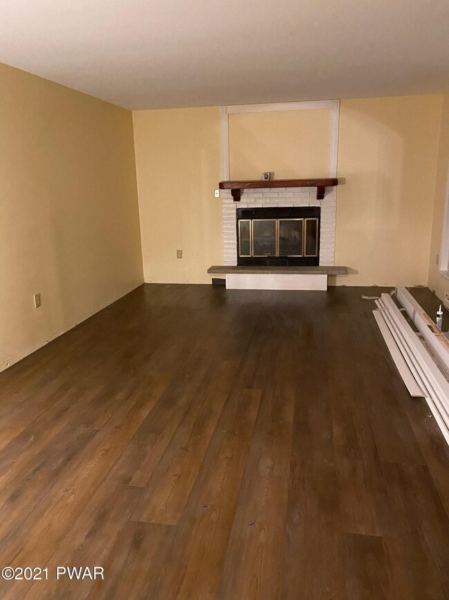 966 Goose Pond Rd, Lake Ariel, PA 18436 - photo 3