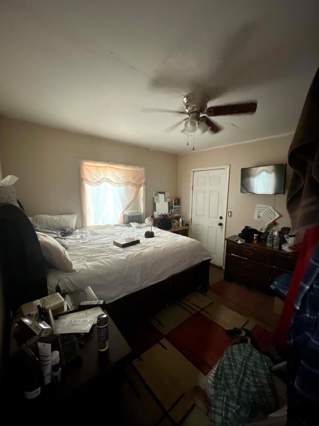 2B00BB1E-7D1F-4B09-AC0A-4ACDC3C4C21D