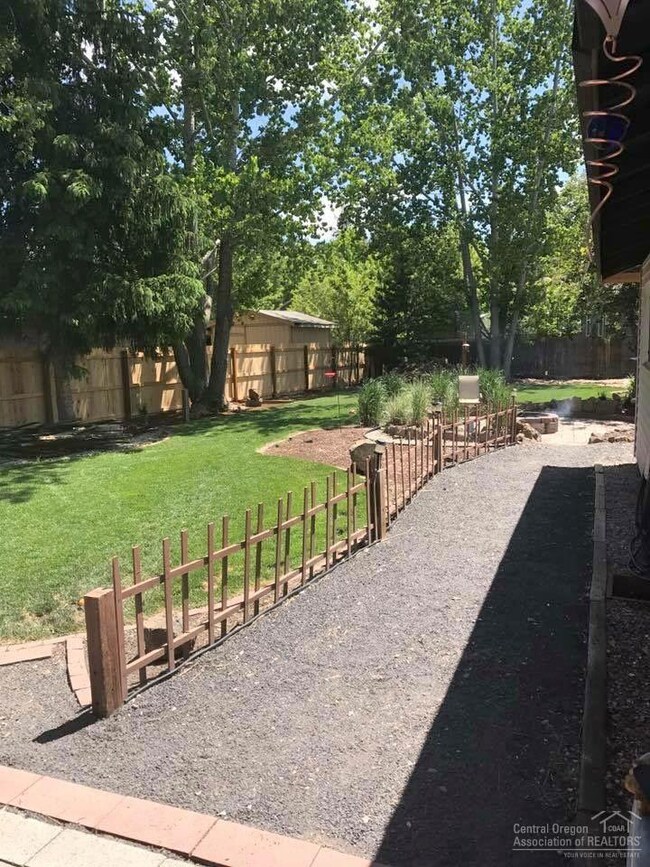 20289 Silver Sage St, Bend, OR 97702 - photo 4