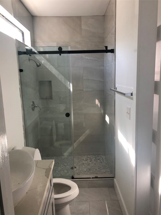 3101 Brewster St, Houston, TX 77026 - photo 2