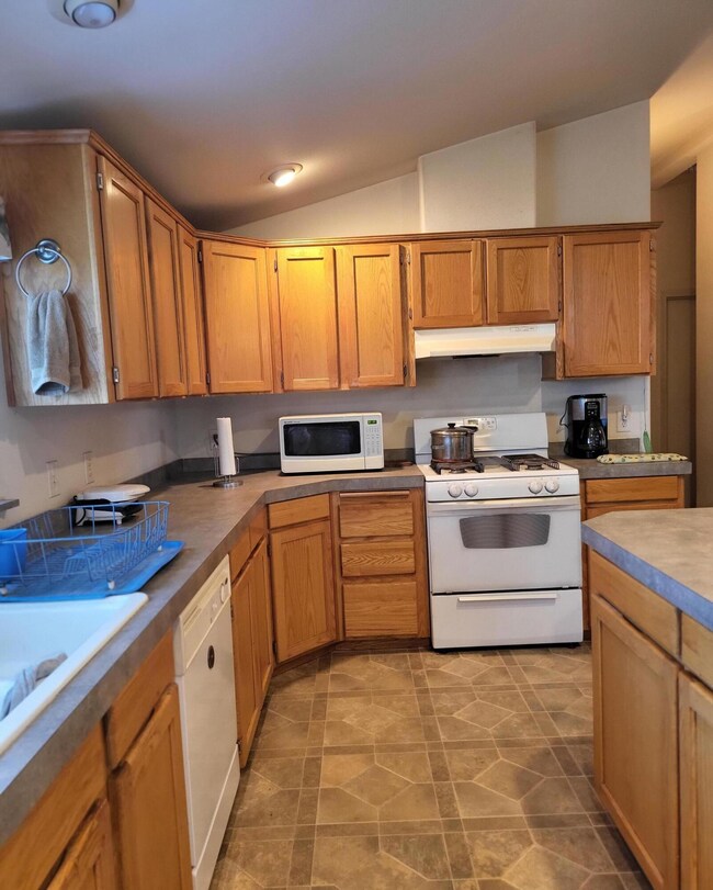 31 Juniper Way, Lookout, CA 96054 - photo 7