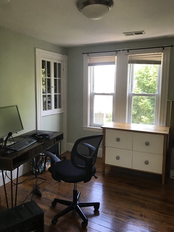 146 Spruce St unit 3, Watertown, MA 02472 - photo 6