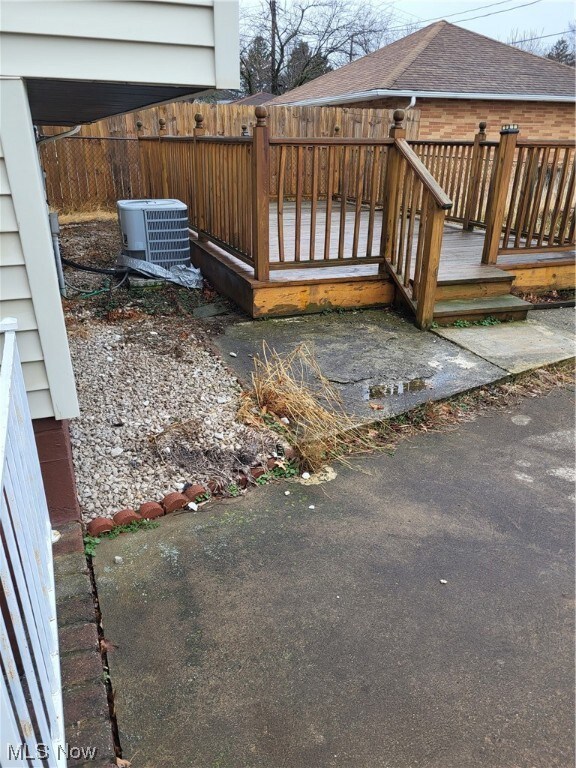 Large deck for entertaiming