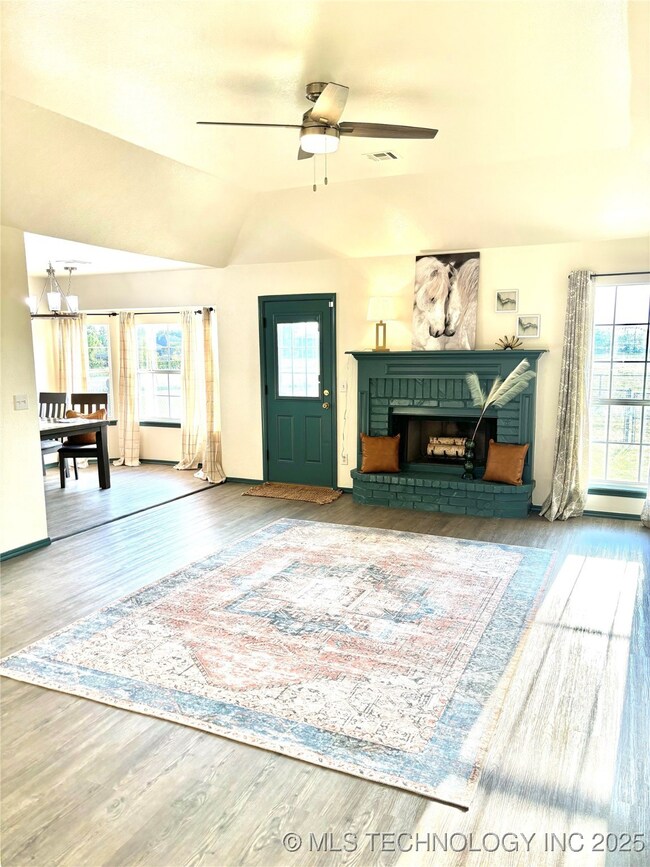 4424 S 197th East Ave, Broken Arrow, OK 74014 - photo 2