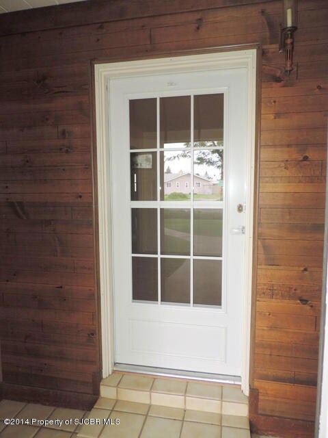 Front Entry Vistibule