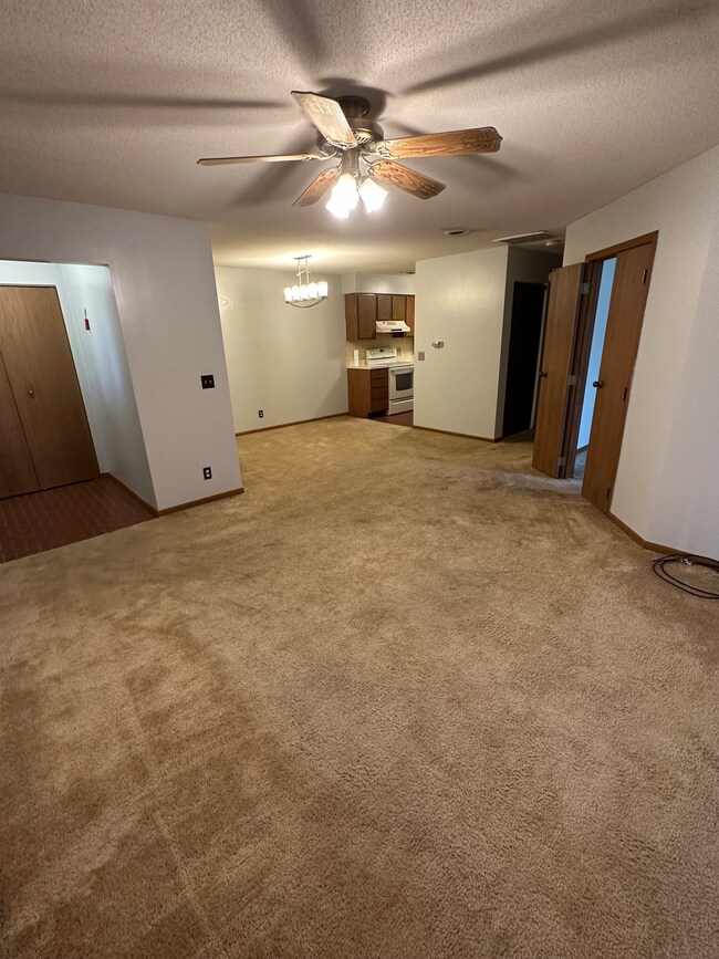 680 Frontier Ct, Terre Haute, IN 47803 - photo 6