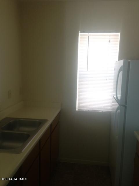 1233 E Halcyon Rd unit 2, Tucson, AZ 85719 - photo 2