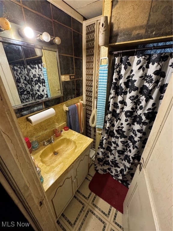 12510 Locke Ave, Cleveland, OH 44108 - photo 5