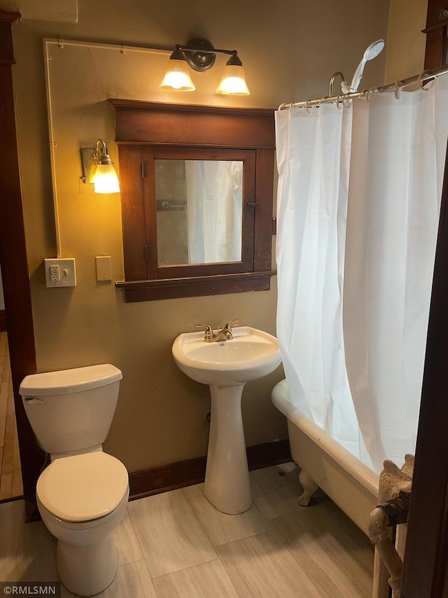 627 N Mendota St, Saint Paul, MN 55106 - photo 5