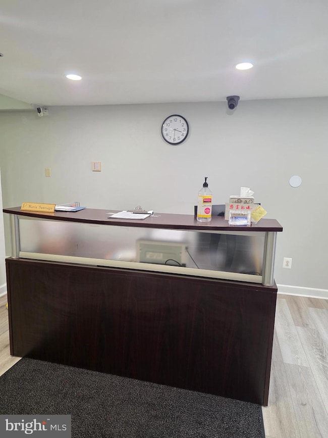 1010 00 Race St unit 8H, Philadelphia, PA 19107 - photo 3