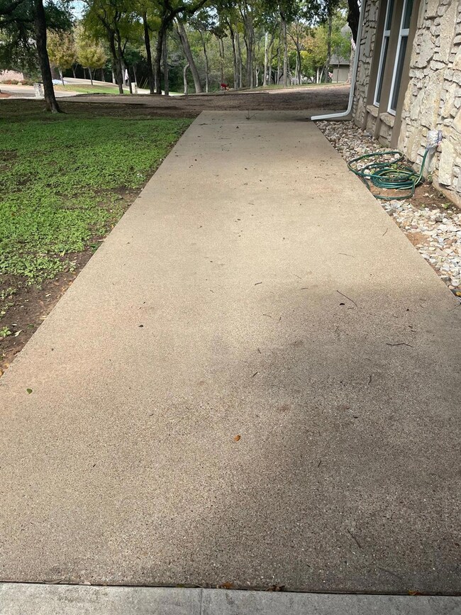 3921 Laramie Dr, Granbury, TX 76049 - photo 5