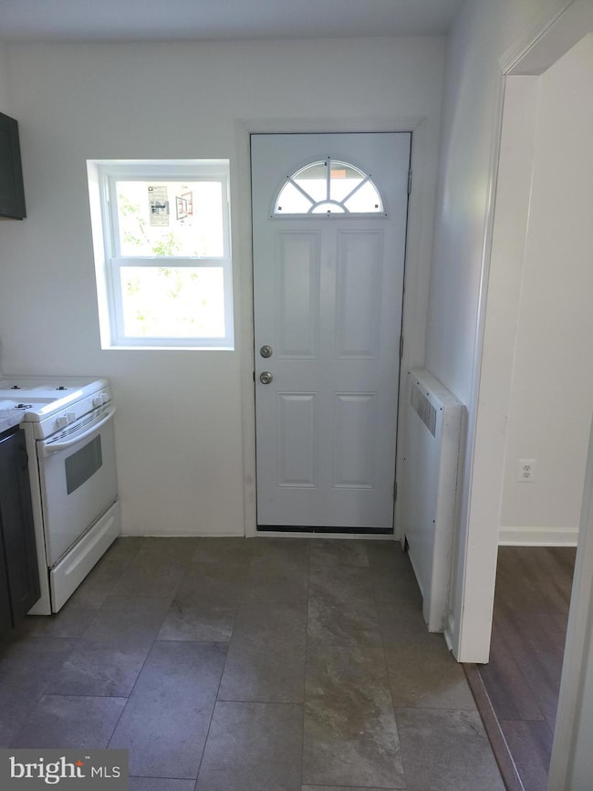 1008 Andover Rd, Baltimore, MD 21218 - photo 3