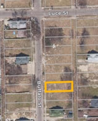 13242 Buffalo St, HamtraMcK, MI 48212 - photo 3