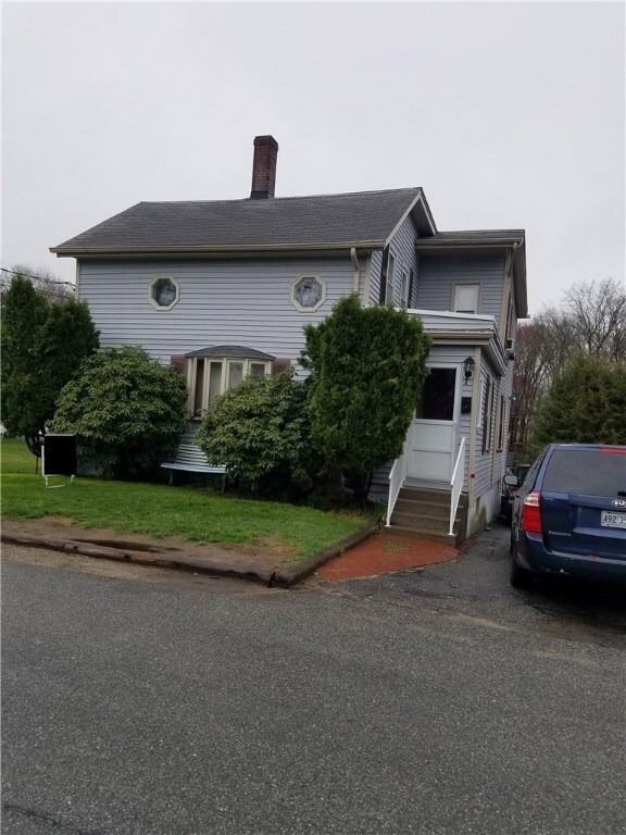 114 Bellevue Ave, North Smithfield, RI 02896 - photo 2