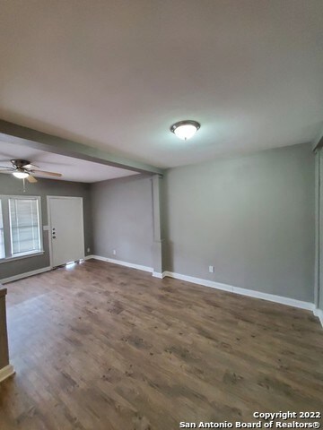 400 Pfeil St unit 402, Schertz, TX 78154 - photo 4