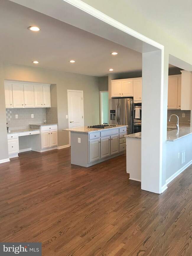 4401 Claybrooke Dr, Lothian, MD 20711 - photo 7