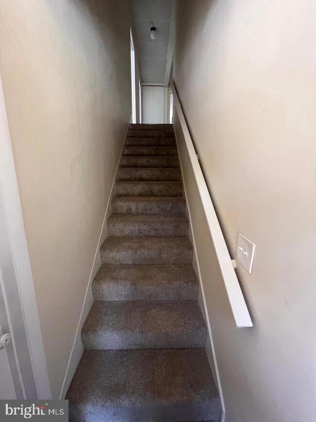 1015 Francis Ave unit C, Halethorpe, MD 21227 - photo 2