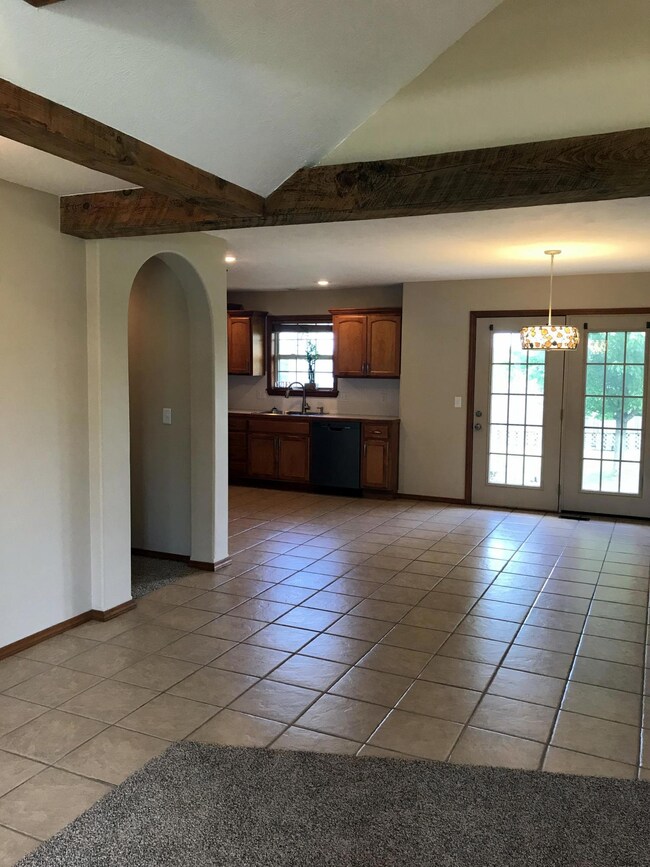 1357 W. Stone House RD Nixa, MO