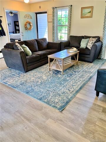 1572 Stonecroft Dr, Lincolnton, NC 28092 - photo 4