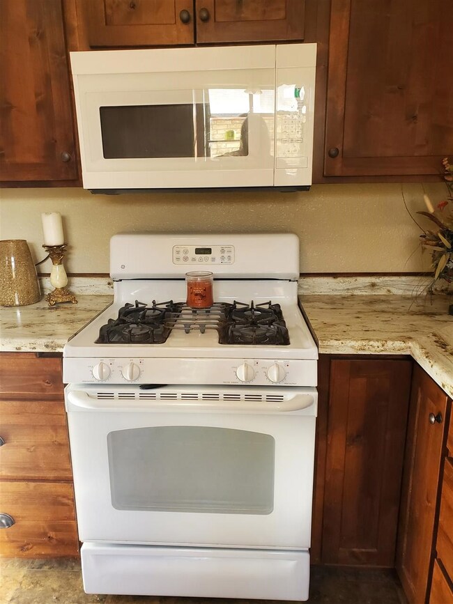 707 Mars Ave, Alamogordo, NM 88310 - photo 7