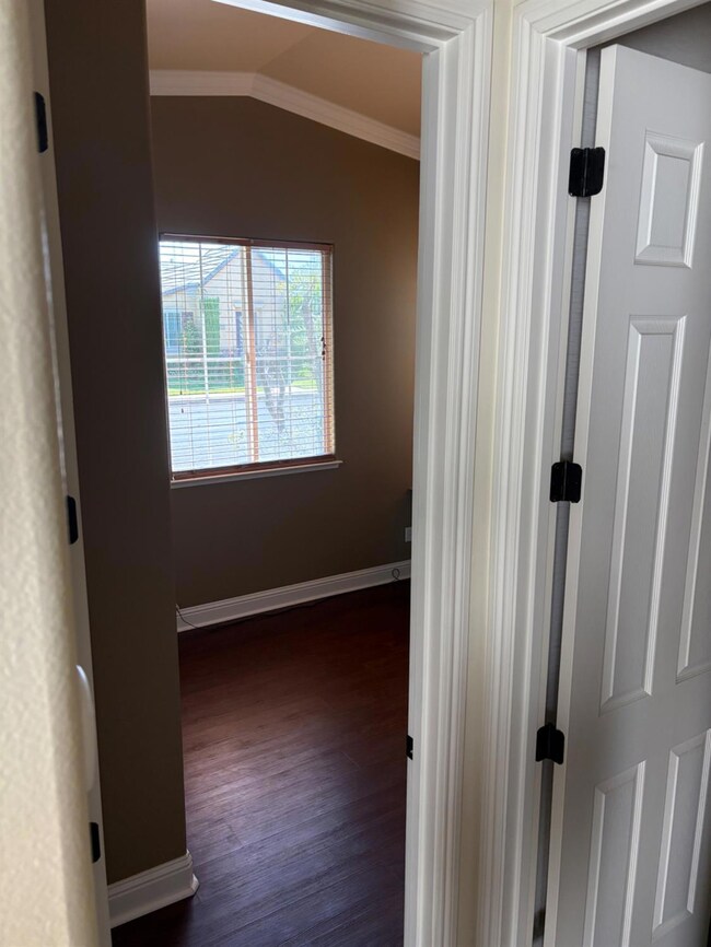 1682 N Dutch Ave, Clovis, CA 93619 - photo 6