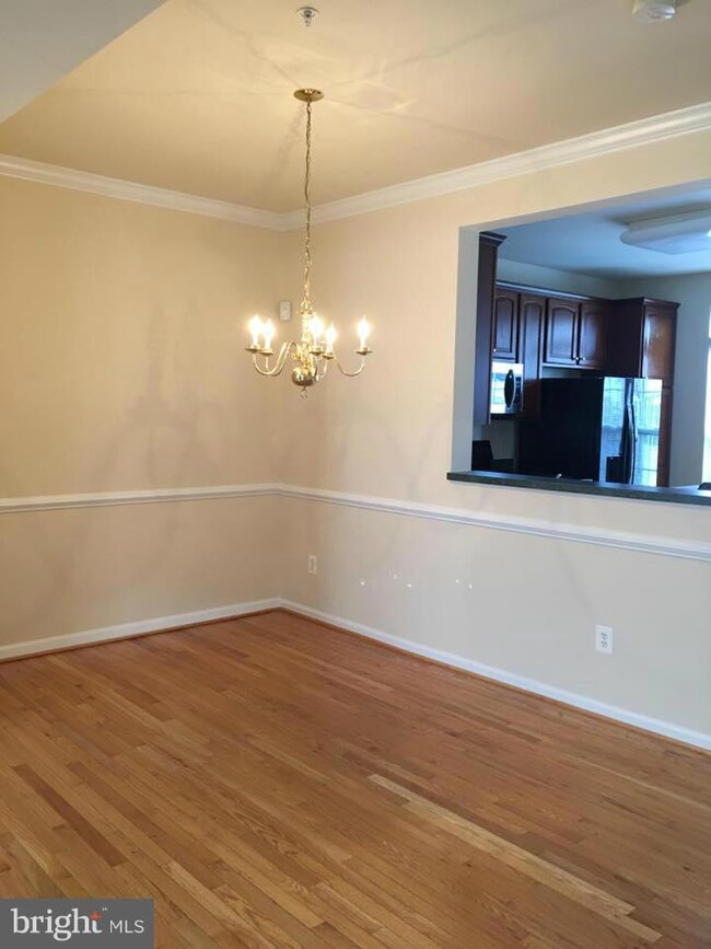 9122 Aventon Ct, Lorton, VA 22079 - photo 7