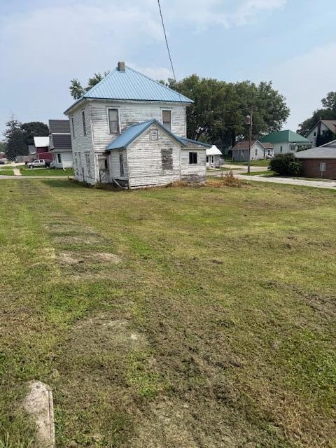 414 Pacific St, Walnut, IA 51577 - photo 3