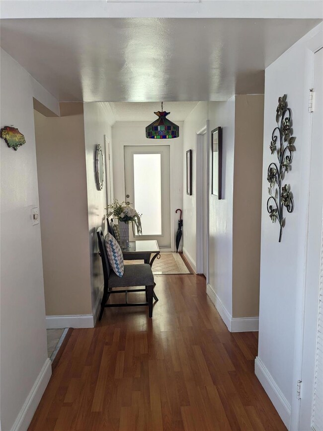 unlisted-address, Miami Beach, FL 33141 - photo 5