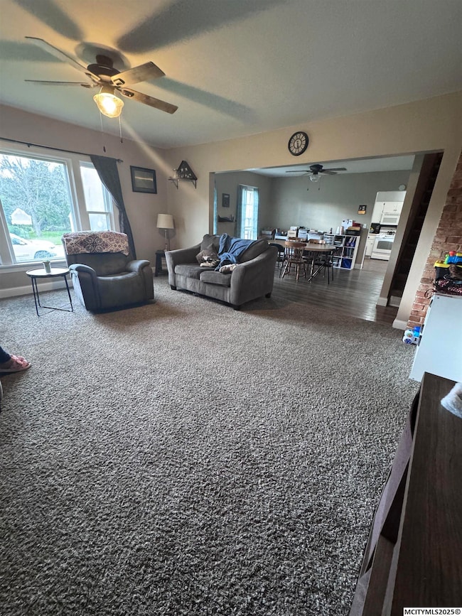 811 4th Ave N, Humboldt, IA 50548 - photo 5