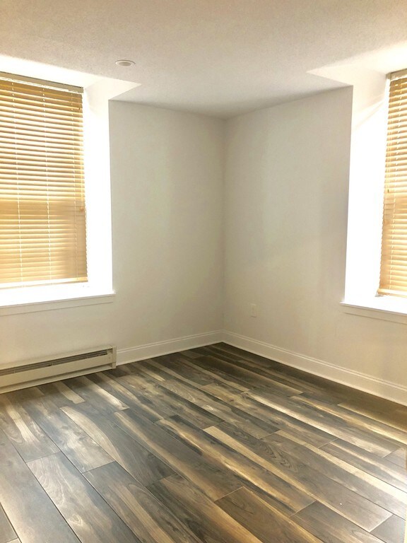 201 Thorndike St unit 1-02, Lowell, MA 01852 - photo 5