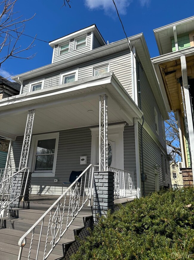 261 Delavan St, New Brunswick, NJ 08901 - photo 3