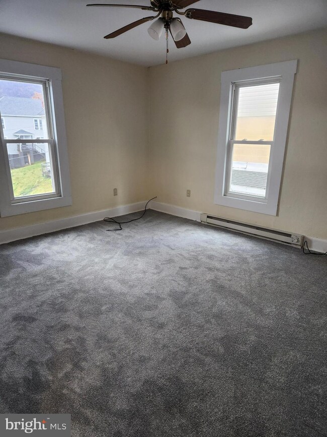 122 Spring St unit B, Keyser, WV 26726 - photo 2