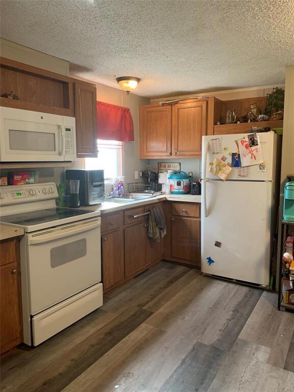 825 Pease River Dr, Granbury, TX 76048 - photo 7