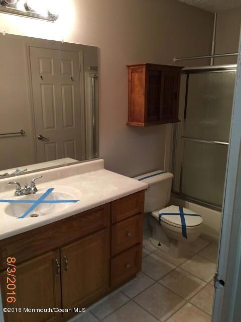 bathroom (2)